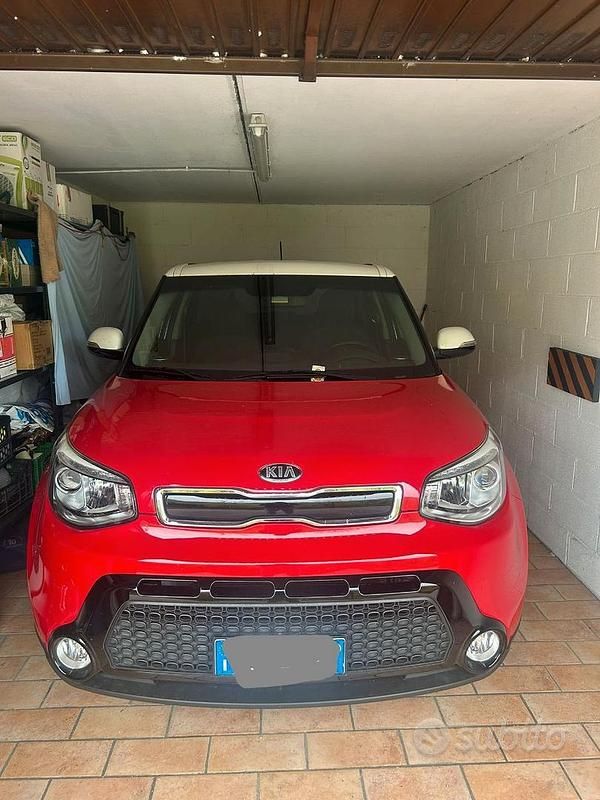 Usata Kia Soul 132 CV (97 kW) 2015 Rosso SUV