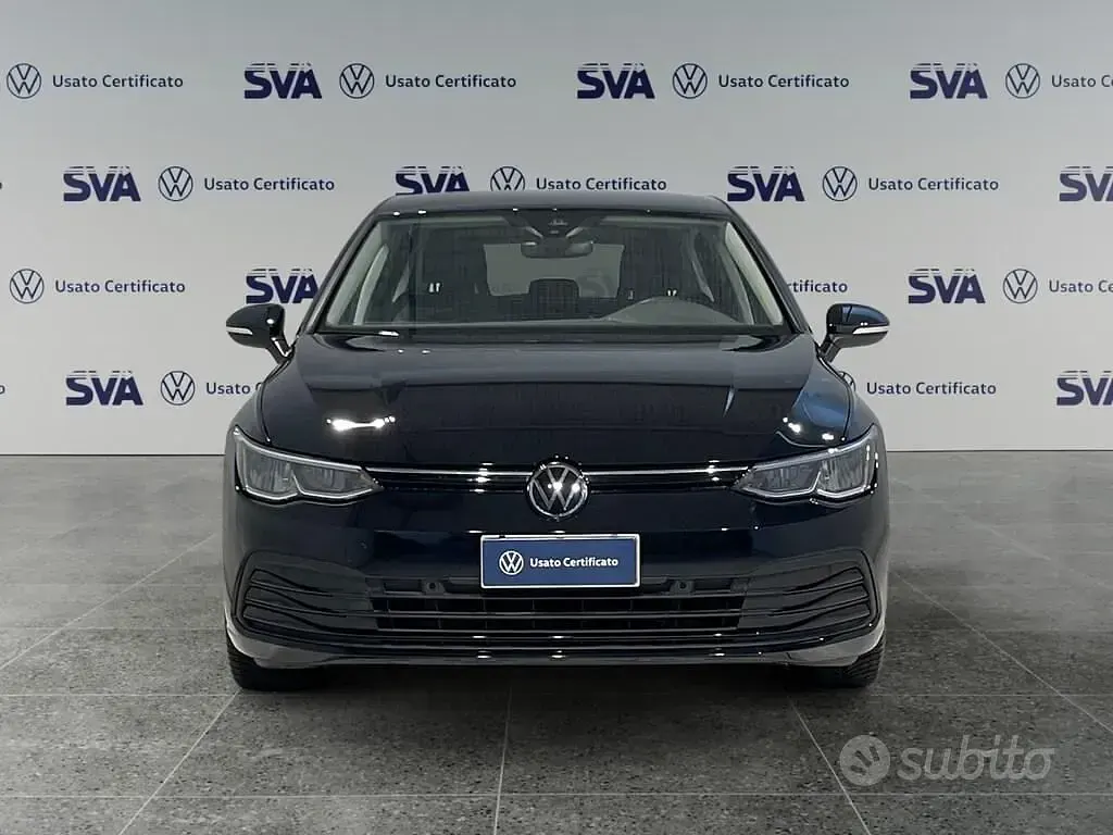 Usata VW Golf VIII Life 116 CV (85 kW) 2023 Nero Berlina
