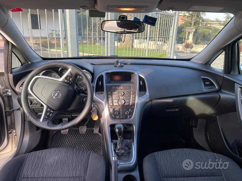 Usata Opel Astra 2014 Grigio Station wagon