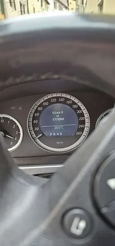Usata Mercedes E220 Avantgarde 170 CV (125 kW) 2012 Argento Berlina
