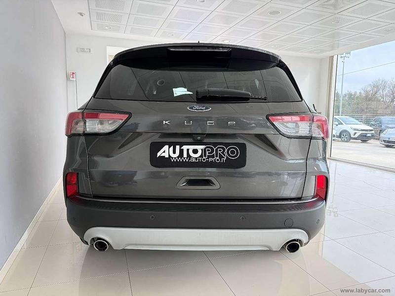 Usata Ford Kuga Titanium 120 CV (88 kW) 2020 Grigio SUV