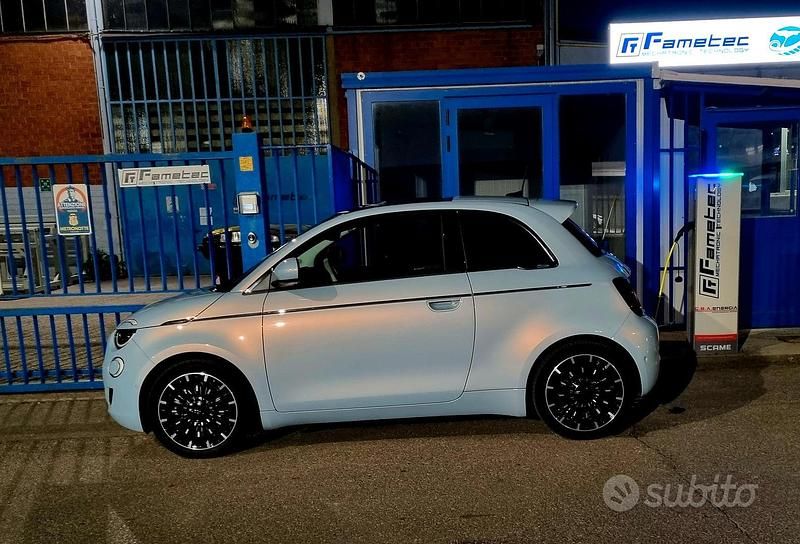 Usata Fiat 500e La Prima 2021 Blu Utilitaria