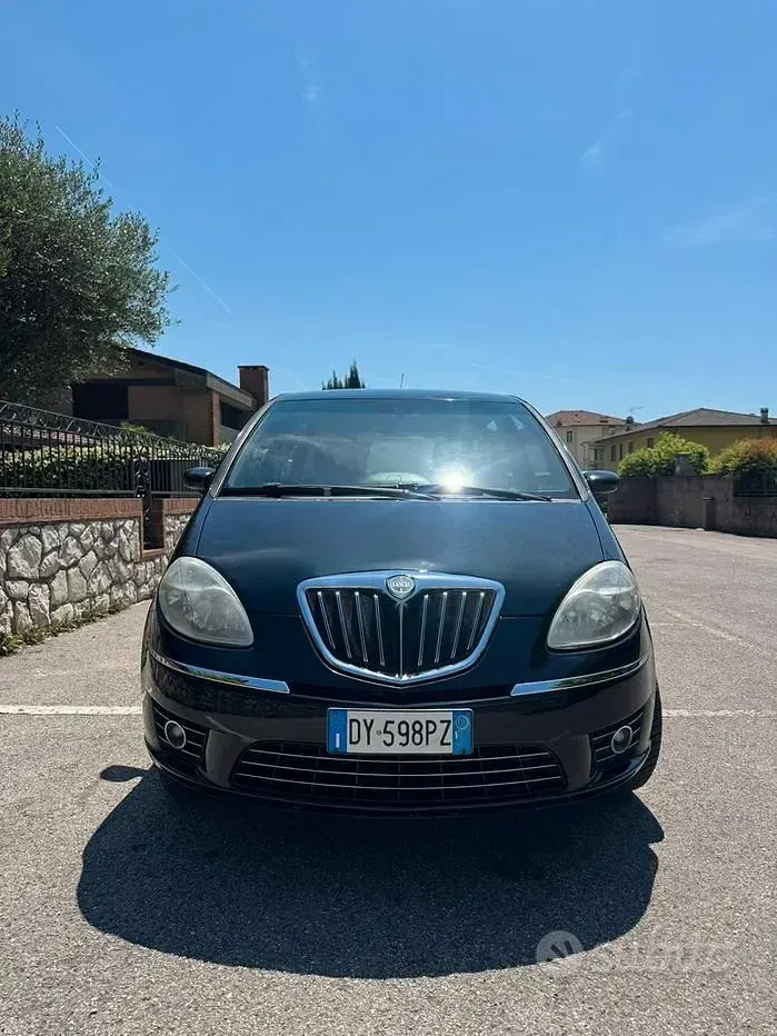 Usata Lancia Musa 77 CV (56 kW) 2009 Nero Monovolume