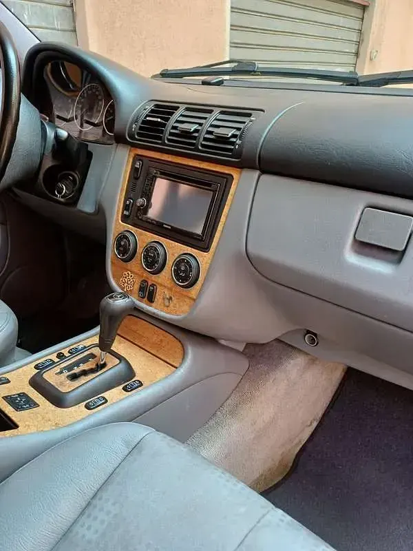 Begagnad Mercedes ML270 Classic 163 HK (119 kW) 2005 Blå SUV