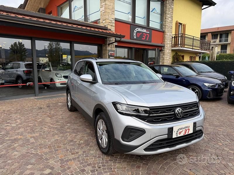Grigio Usata 2024 VW T-Cross Life SUV | 18.990 € (Super prezzo) - Immagine 1/4