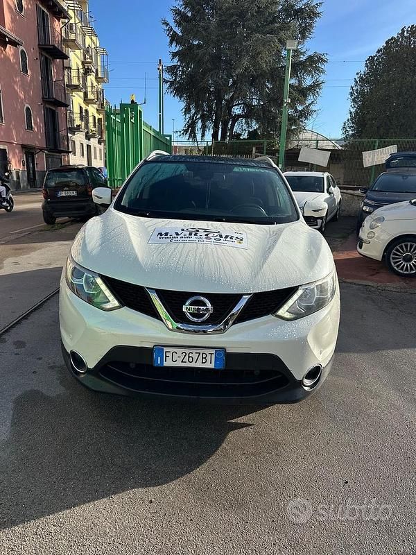 Usata Nissan Qashqai Tekna 110 CV (80 kW) 2015 Bianco SUV
