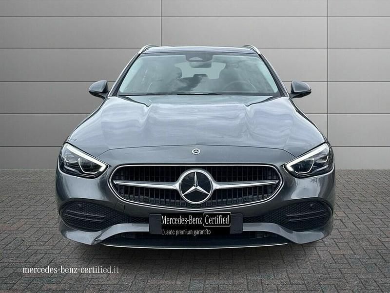 Usado Mercedes 220 200 CV (147 kW) 2022 Gris Familiar