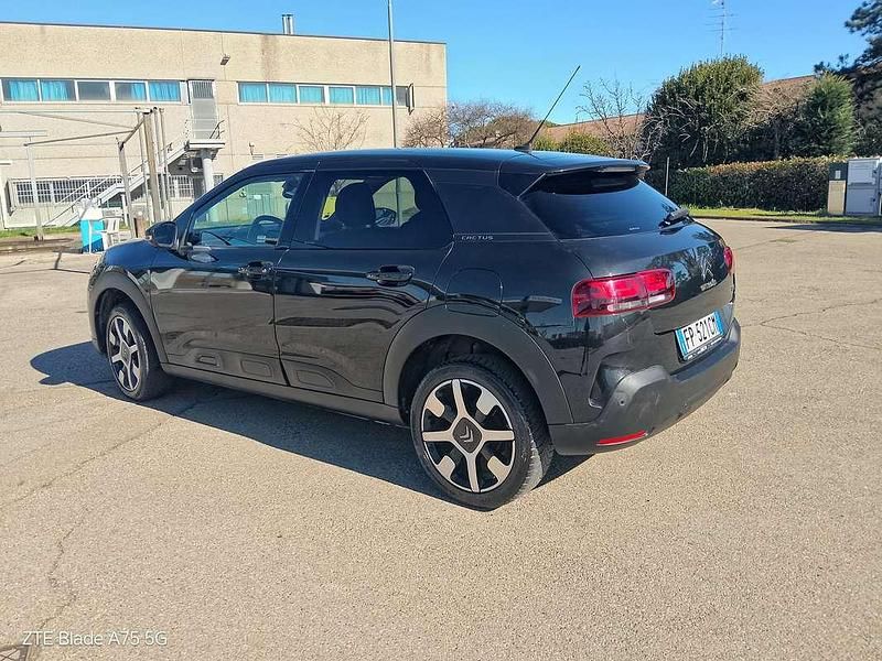 Usata Citroën C4 Shine 99 CV (72 kW) 2018 Nero SUV