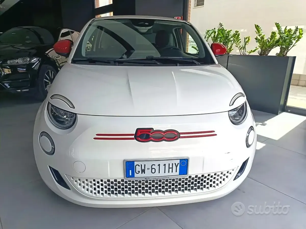 Usata Fiat 500e 42 kW (58 CV) 2024 Bianco Berlina