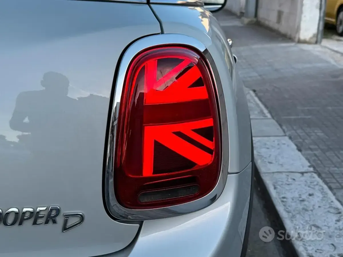 Usata Mini Cooper D 116 CV (85 kW) 2019 Grigio Utilitaria