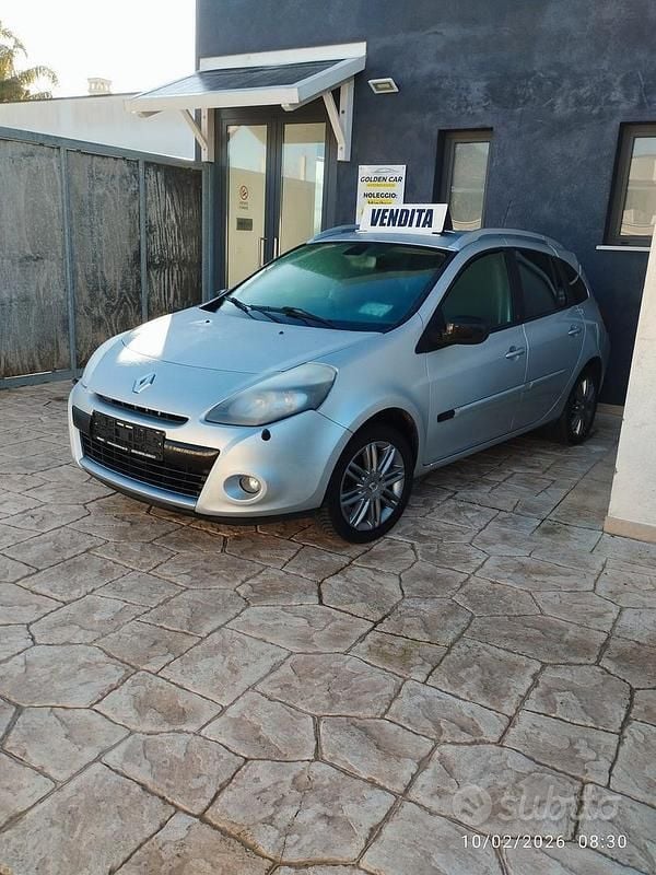 Usata Renault Clio GrandTour 75 CV (55 kW) 2010 Grigio Station wagon