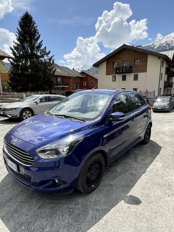 Usata 2017 Ford Ka Plus Due volumi | 6000 € (Ottimo prezzo) - Immagine 1/4