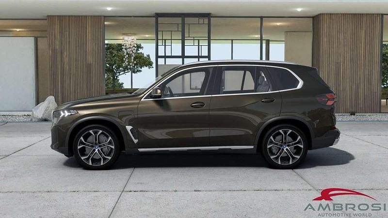 Nuova BMW X5 489 CV (359 kW) 2025 Marrone SUV