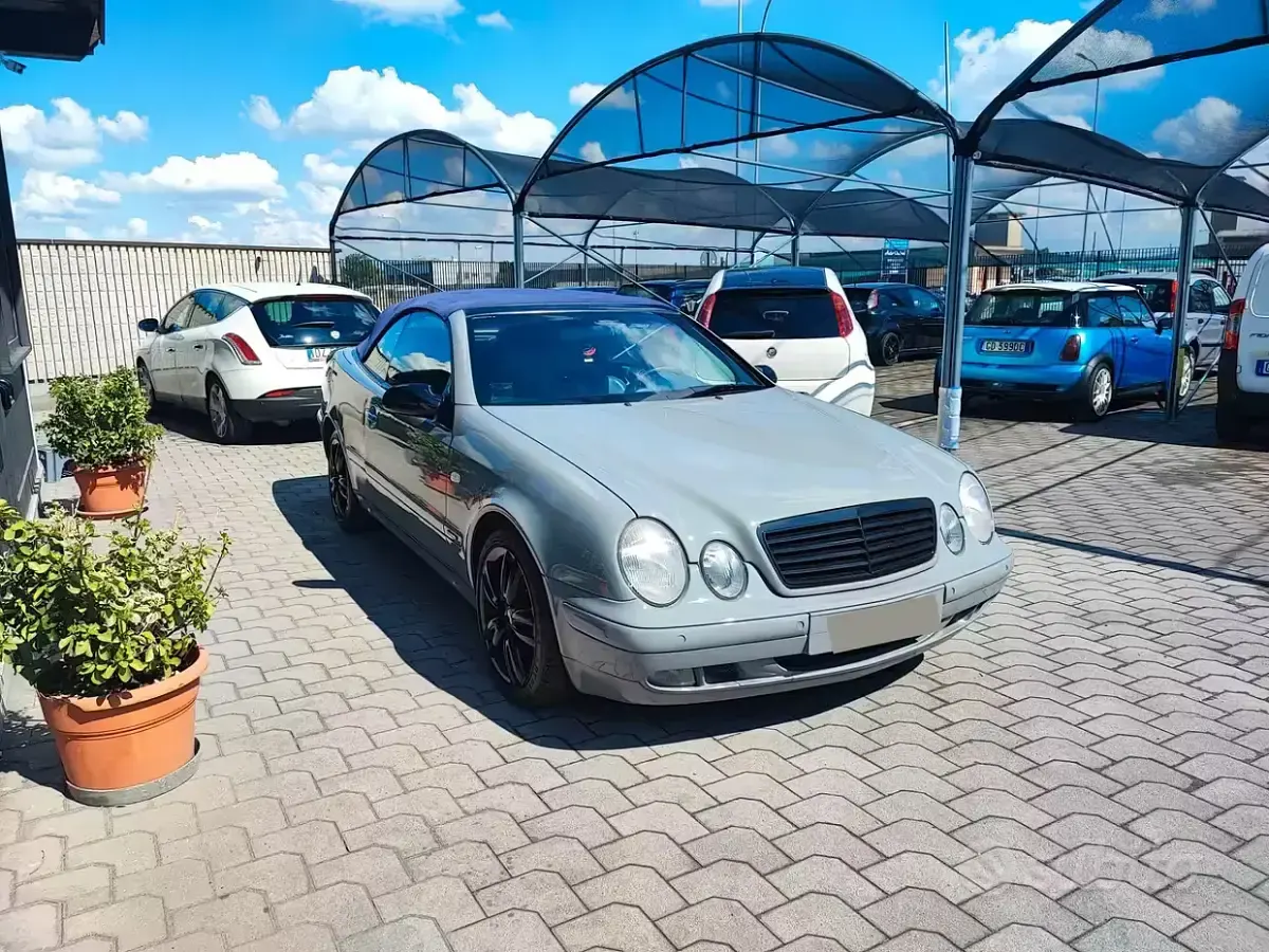 Begagnad Mercedes CLK230 Elegance 193 HK (141 kW) 1999 Grå Cab