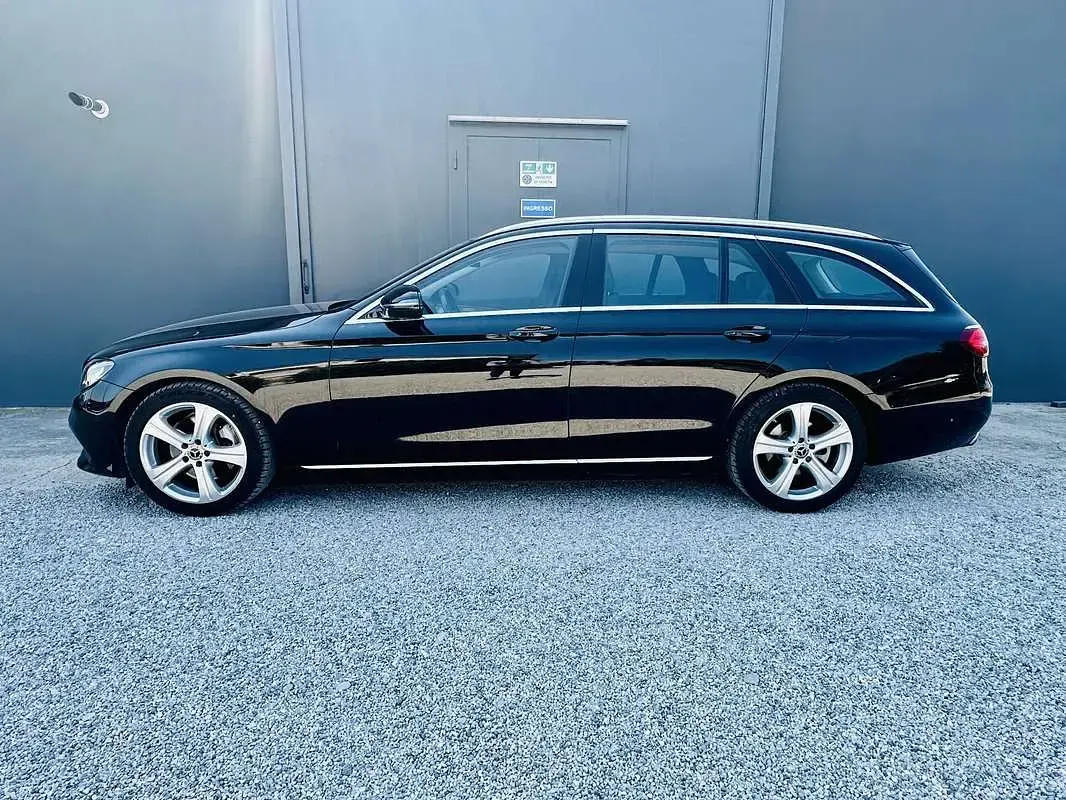 Usata Mercedes E220 Business 194 CV (142 kW) 2019 Nero Station wagon
