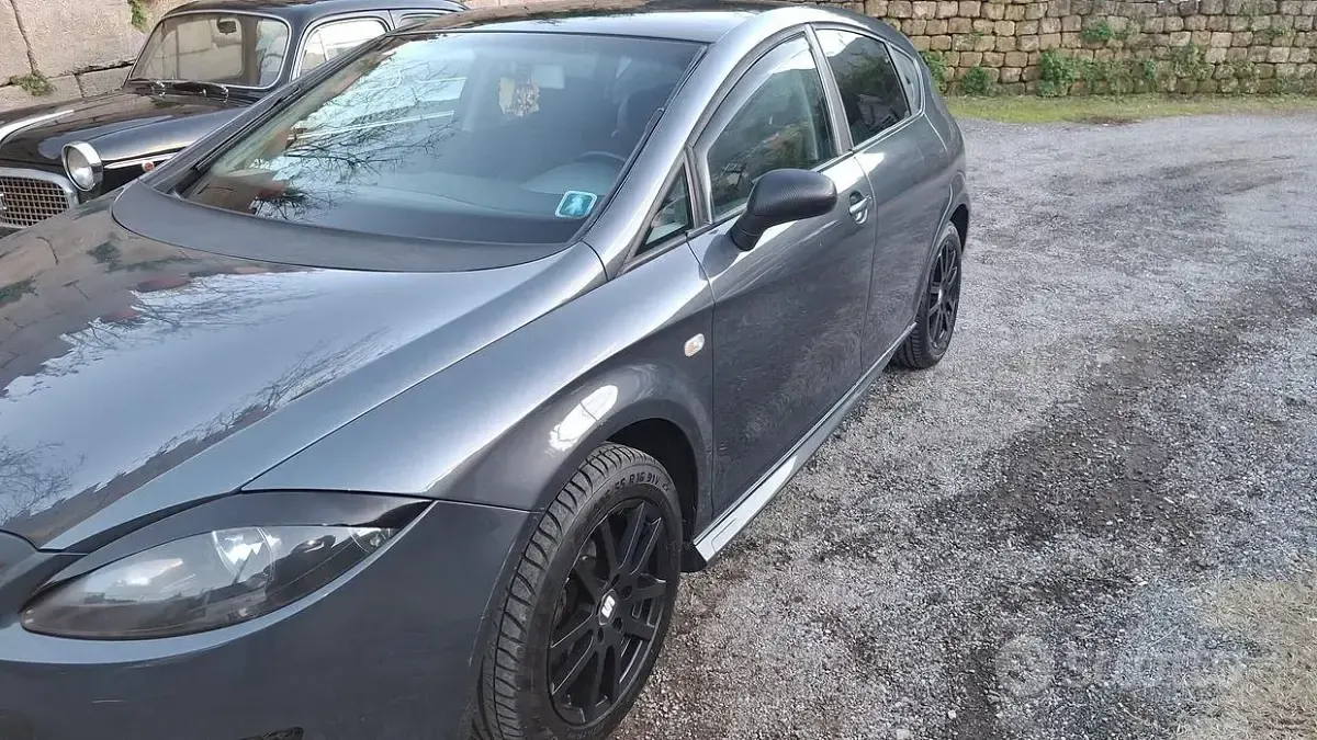Usata Seat Leon 140 CV (102 kW) 2007 Grigio Utilitaria