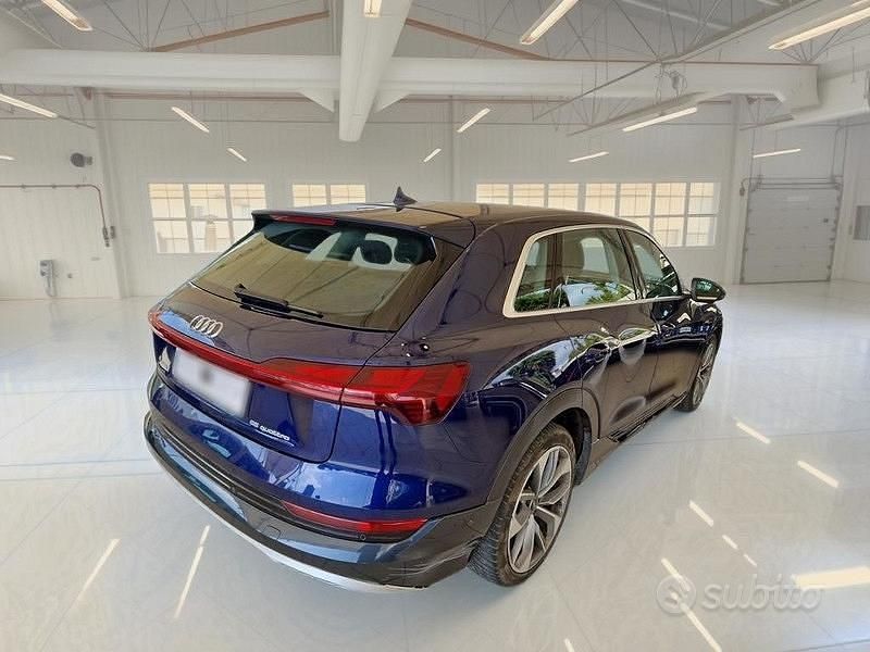 Usata Audi e-tron Business 300 kW (408 CV) 2023 Blu SUV