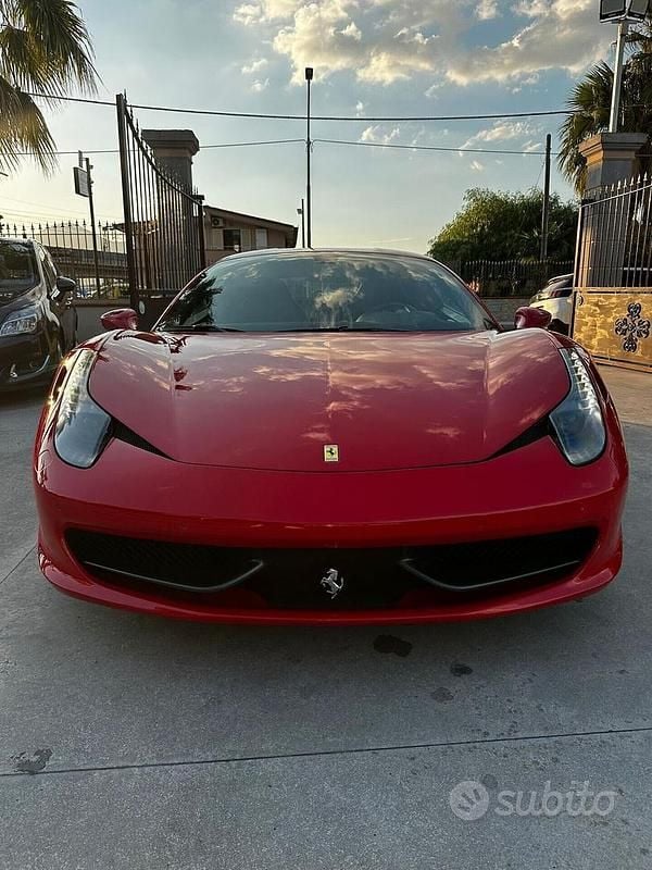 Usata Ferrari 458 600 CV (441 kW) 2014 Rosso Coupé