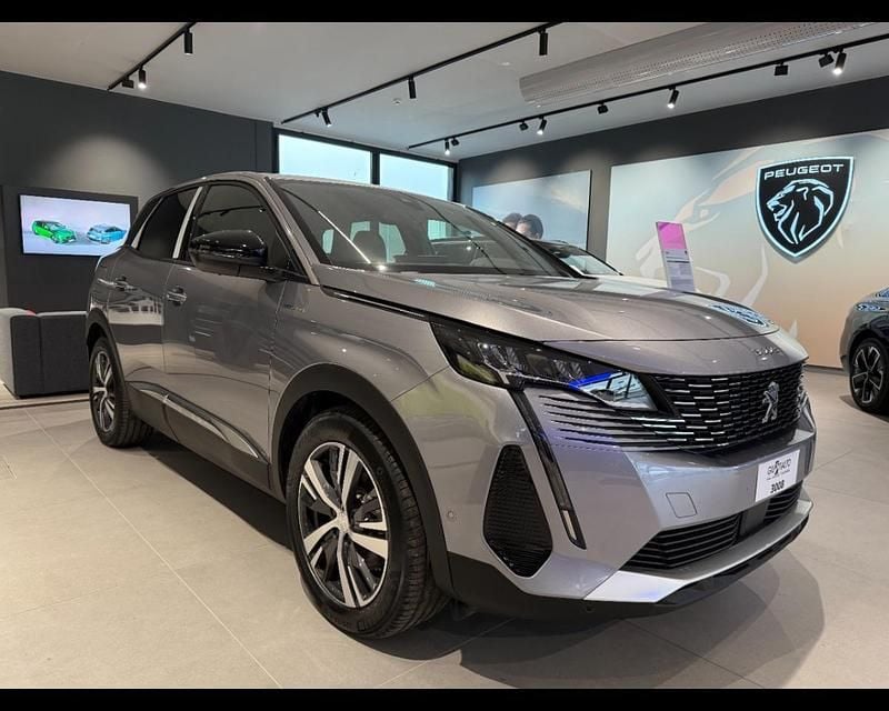 Usata Peugeot 3008 Allure 302 CV (222 kW) 2024 Grigio SUV