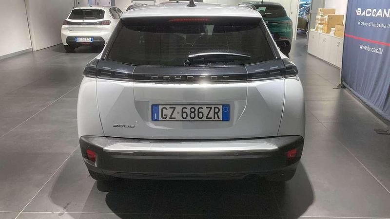 Usata Peugeot 2008 Allure 102 CV (75 kW) 2025 Bianco SUV