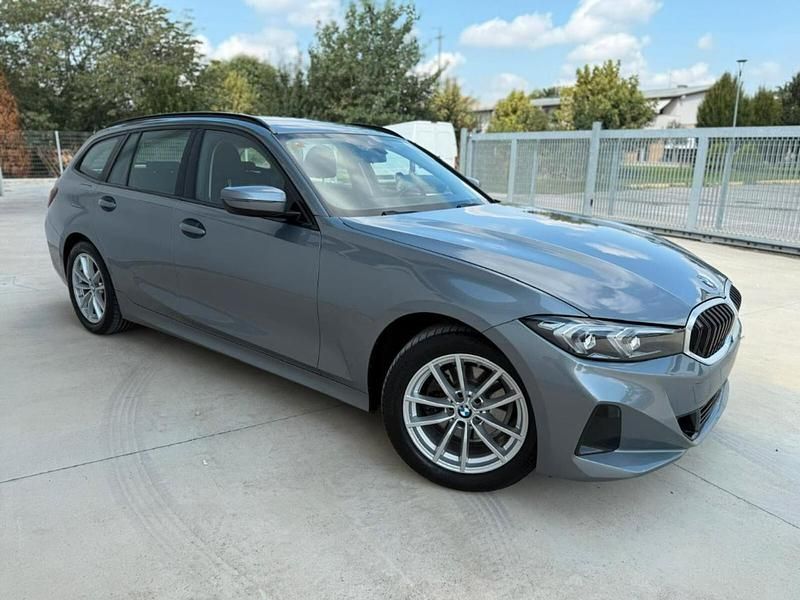 Usata BMW 320e Efficient Dynamics 190 CV (139 kW) 2023 Grigio Station wagon