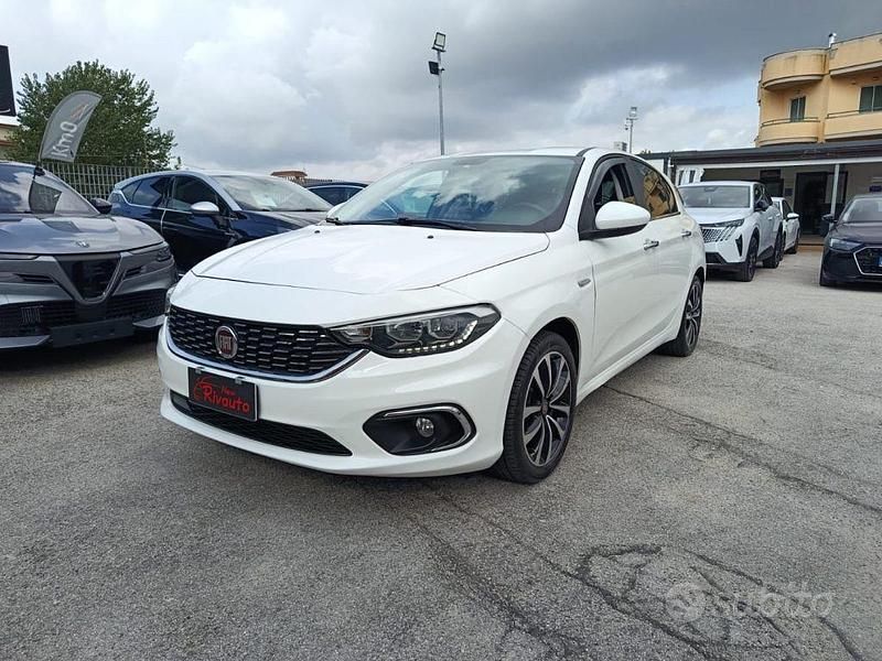 Bianco Usata 2020 Fiat Tipo Lounge Tre volumi | 9500 € (Buon prezzo) - Immagine 1/4