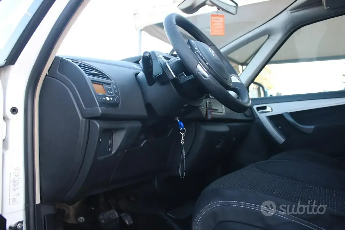 Usata Citroën Grand C4 Picasso Seduction 112 CV (82 kW) 2010 Bianco Monovolume