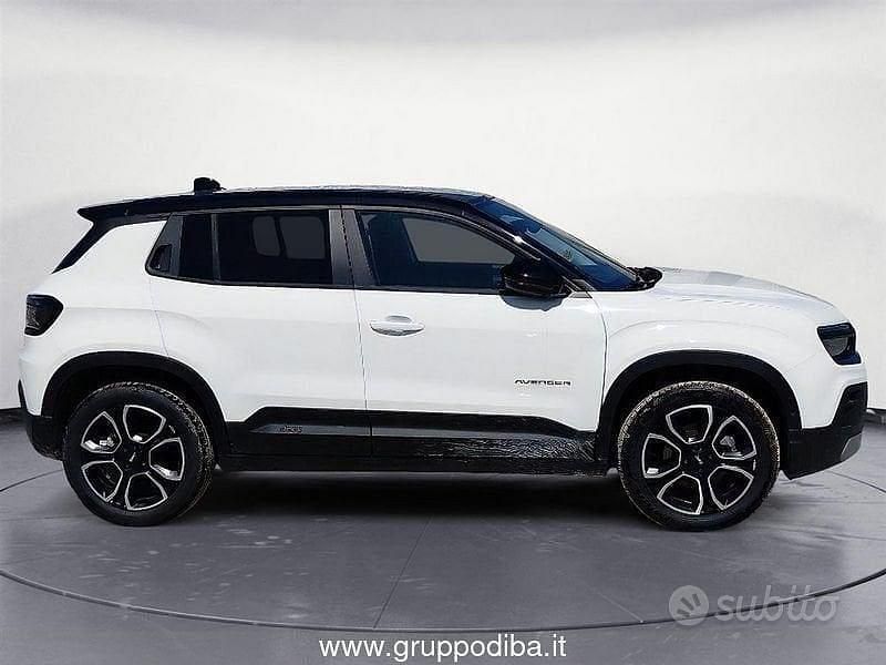 Usata Jeep Avenger Summit 110 CV (80 kW) 2024 Bianco SUV