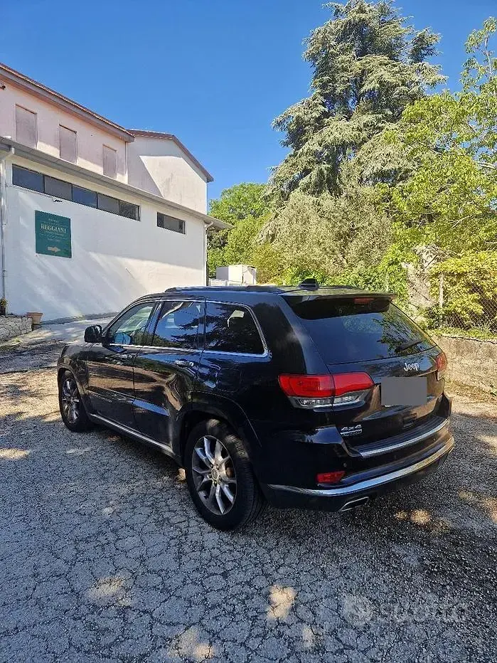 Usata Jeep Cherokee 250 CV (183 kW) 2014 SUV