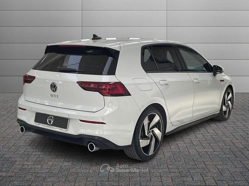 Usata VW Golf VIII GTI 245 CV (180 kW) 2023 Bianco Berlina