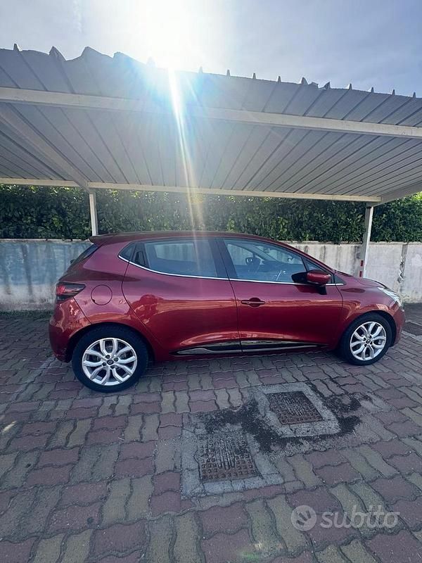 Usata Renault Clio IV 65 CV (47 kW) 2016 Rosso Berlina