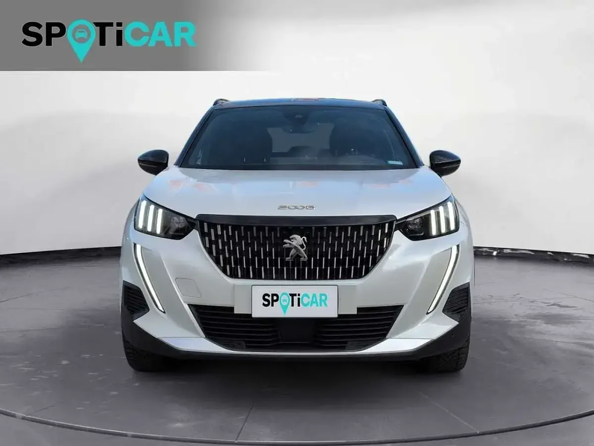 Usata Peugeot 2008 GT 131 CV (96 kW) 2023 Bianco SUV