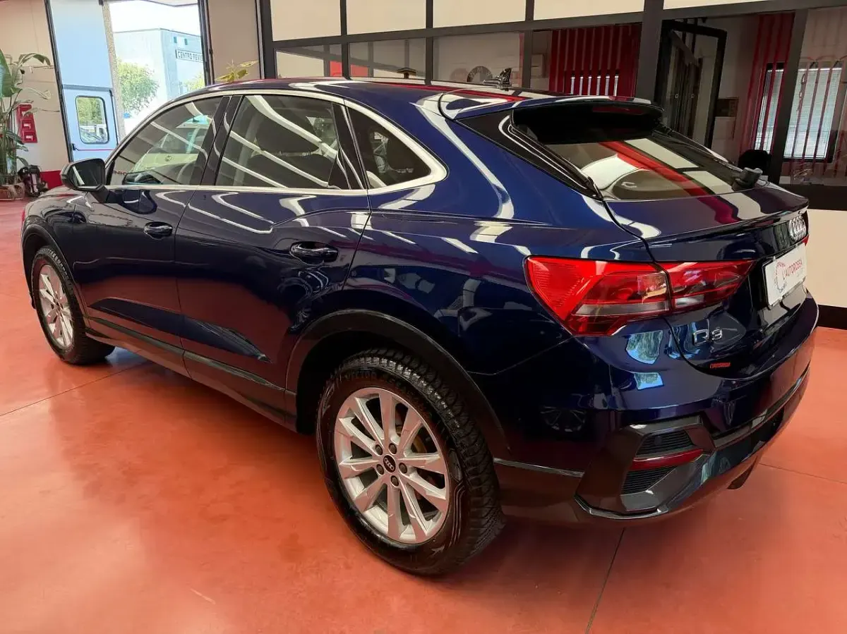 Usata Audi Q3 Sportback Business Plus 150 CV (110 kW) 2021 Blu/azzurro SUV