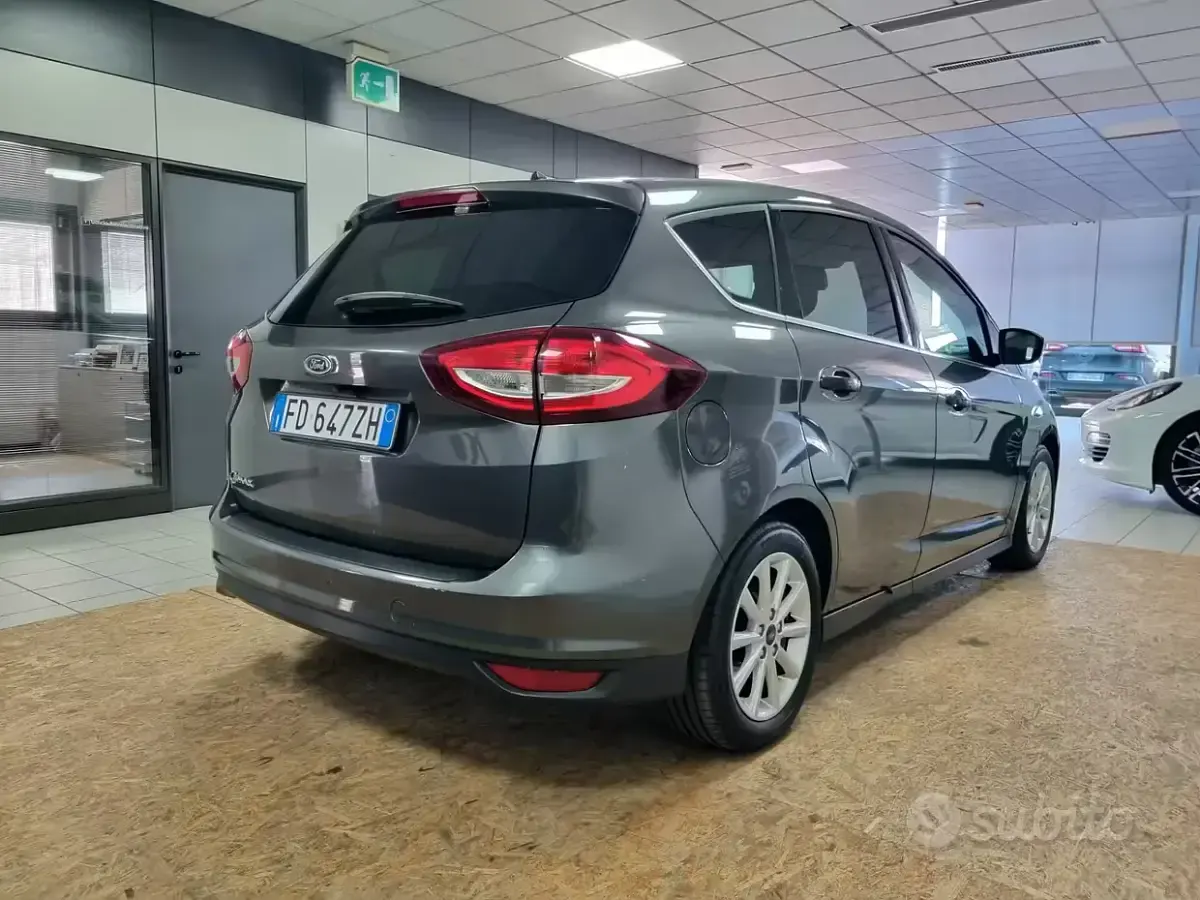Usata Ford C-MAX Titanium 120 CV (88 kW) 2016 Grigio Monovolume