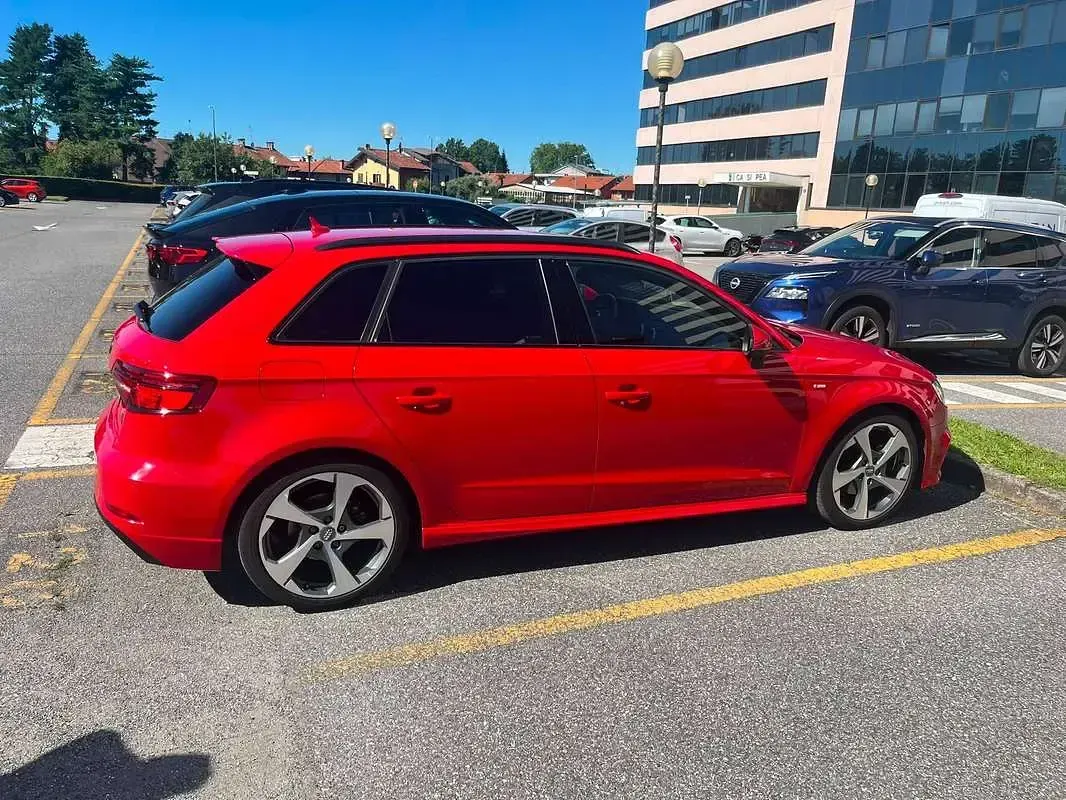 Usata Audi A3 S-Line 150 CV (110 kW) 2018 Rosso Berlina