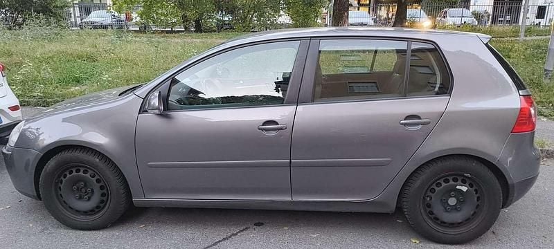 Usata VW Golf V 102 CV (75 kW) 2007 Berlina