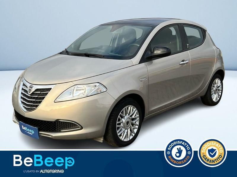 Usata Lancia Ypsilon Gold 69 CV (50 kW) 2015 Beige metallizzato Utilitaria