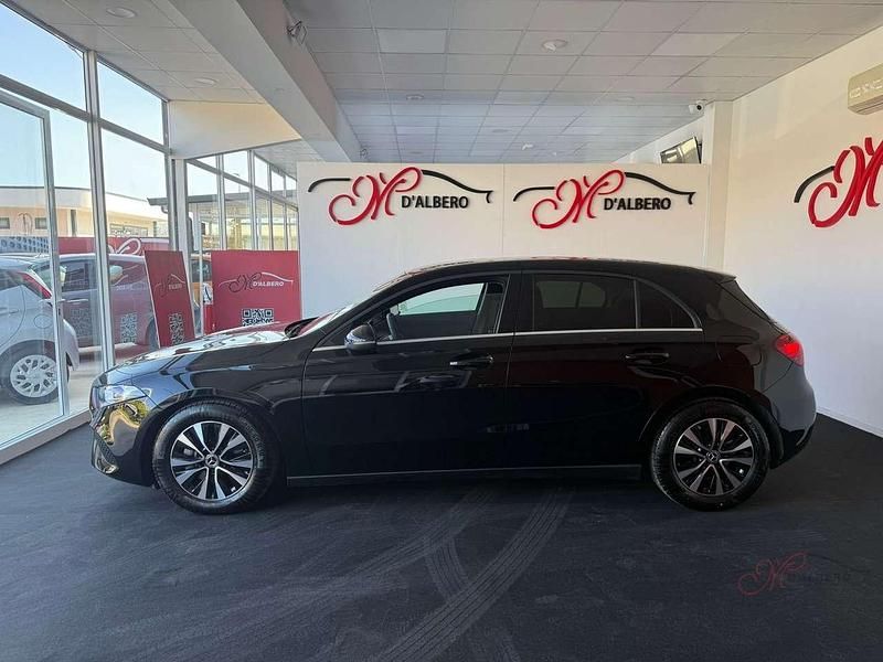 Usata Mercedes A180 Executive 116 CV (85 kW) 2024 Nero Utilitaria