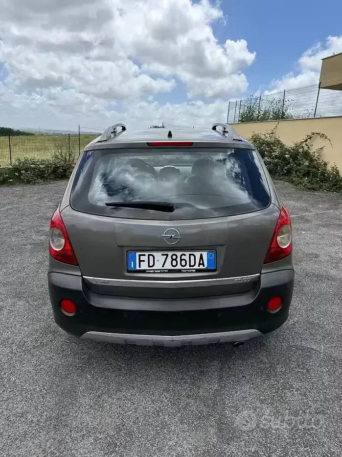 Usado Opel Antara Edition+ 150 CV (110 kW) 2009 Marrón SUV