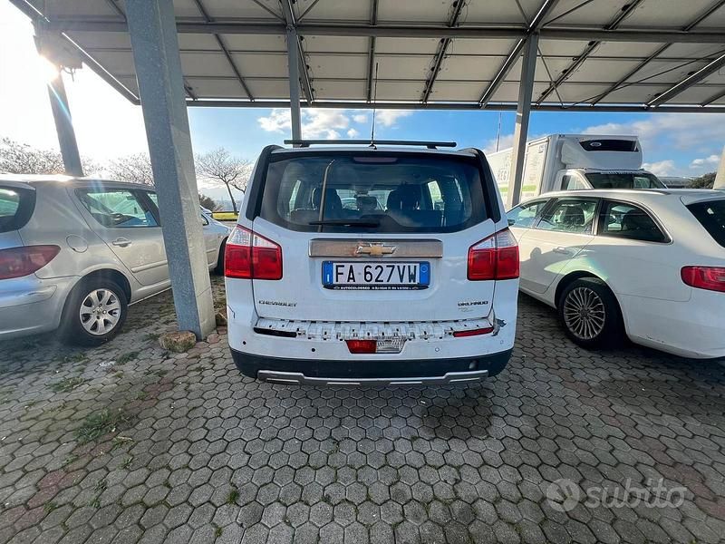 Usata Chevrolet Orlando 130 CV (95 kW) 2010 Bianco Monovolume