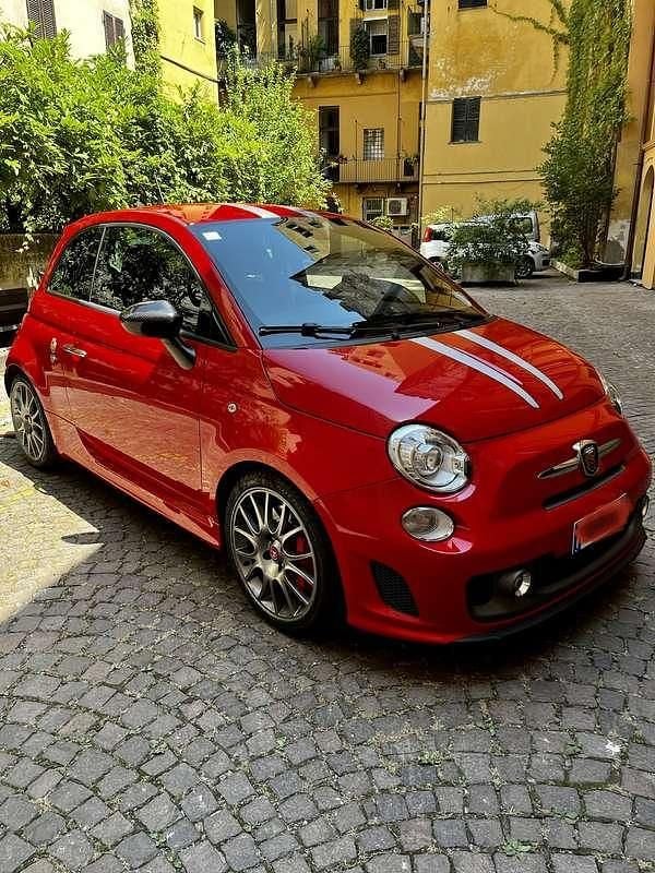 Usata Abarth 695 179 CV (131 kW) 2010 Rosso Utilitaria