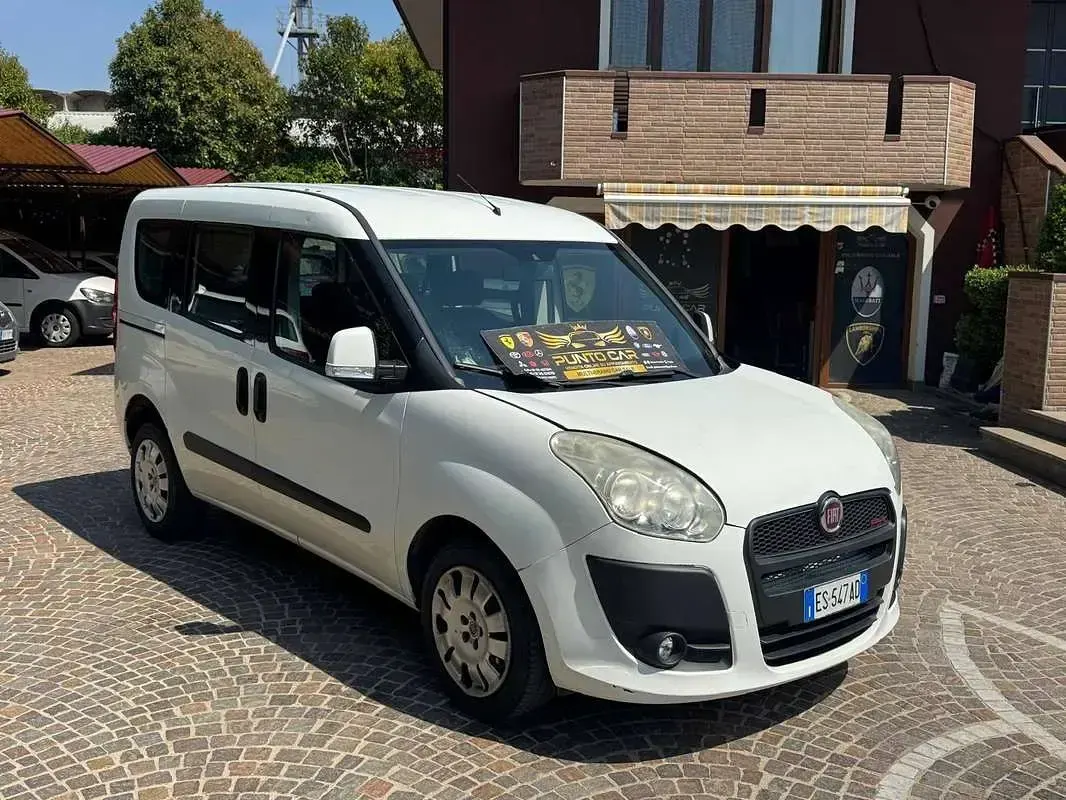 Usata Fiat Doblò Dynamic 135 CV (99 kW) 2013 Bianco Monovolume