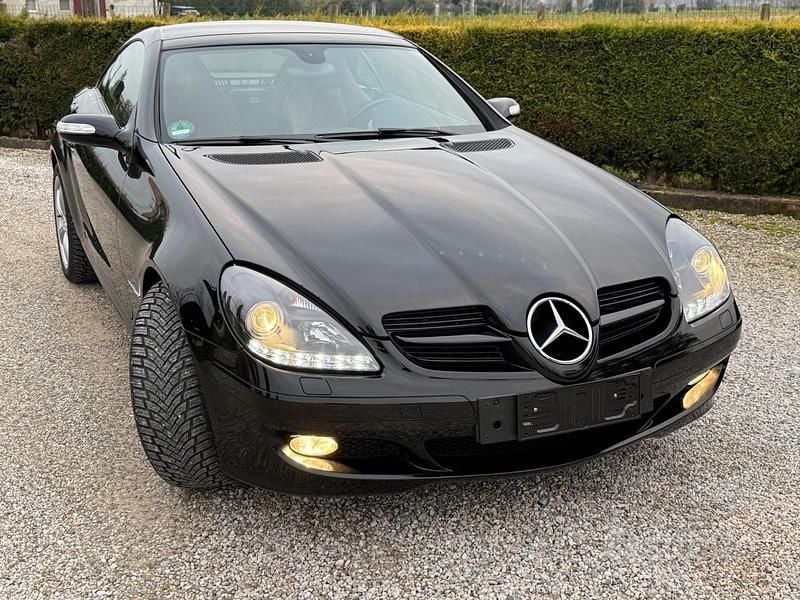 Nero Usata 2005 Mercedes SLK200 Cabrio | 8999 € (Ottimo prezzo) - Immagine 1/4