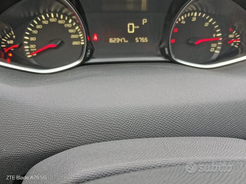 Usata Peugeot 308 120 CV (88 kW) 2017