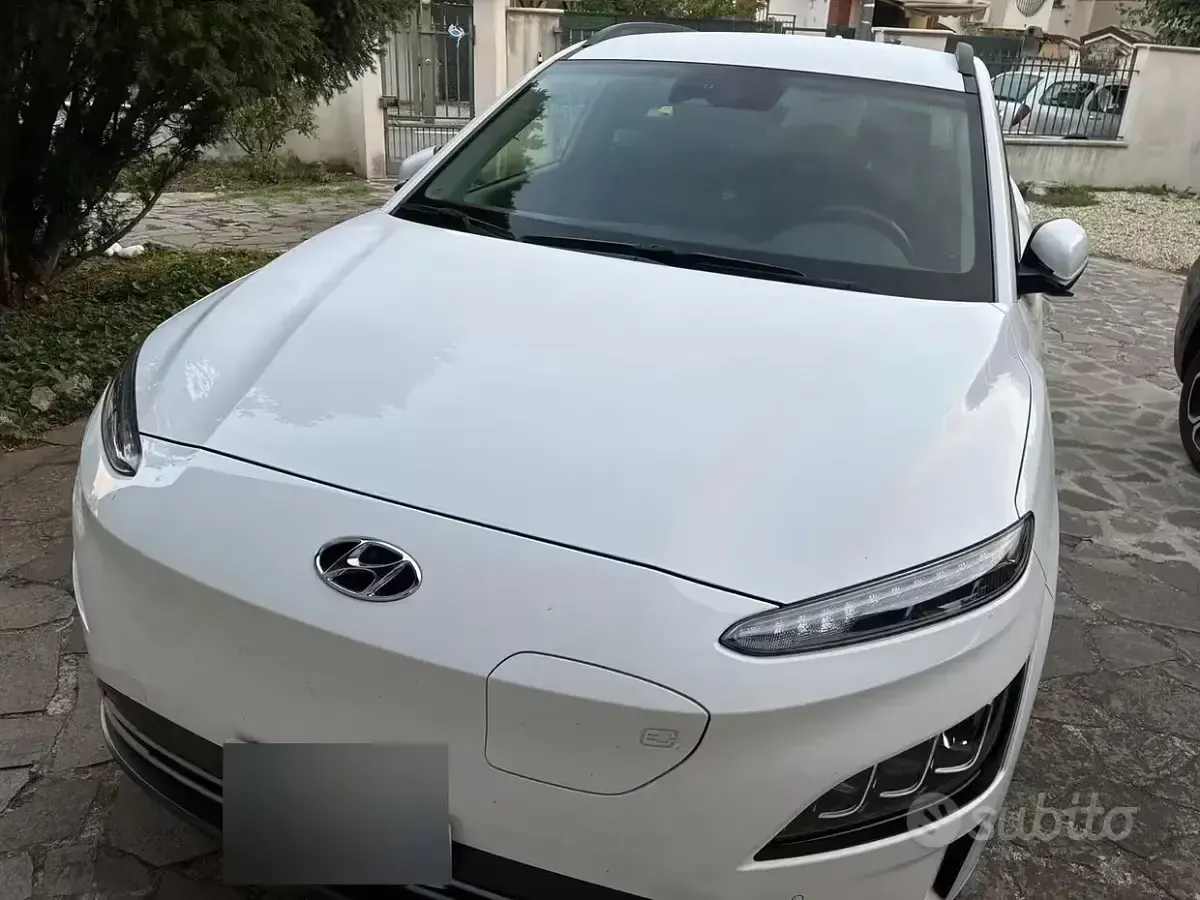 Usata Hyundai Kona 26 kW (36 CV) 2023 Bianco SUV
