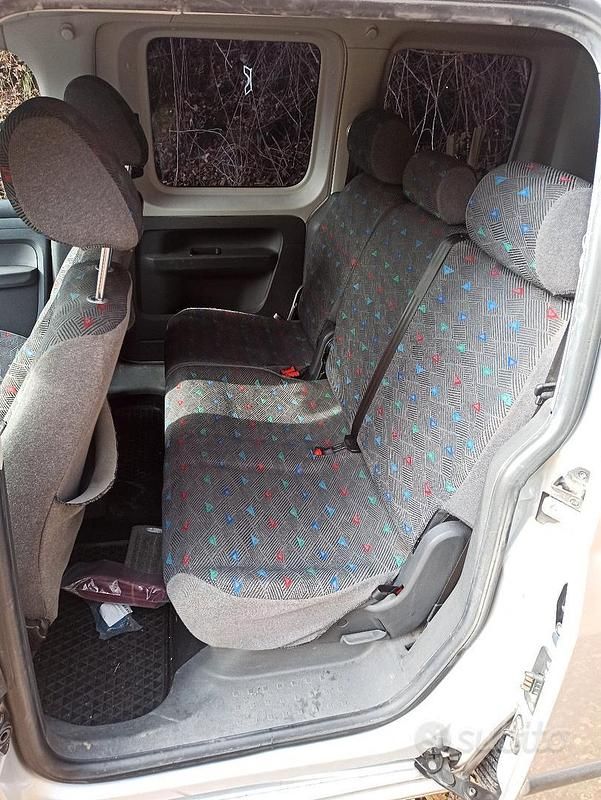 Usata VW Caddy 2011 Grigio Monovolume