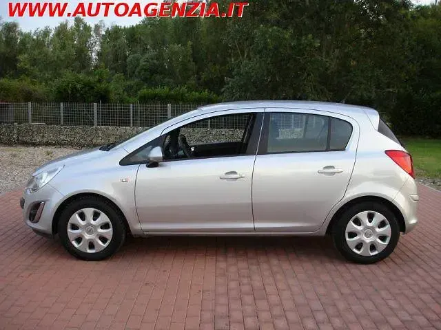 Usata Opel Corsa 75 CV (55 kW) 2013 Grigio Utilitaria