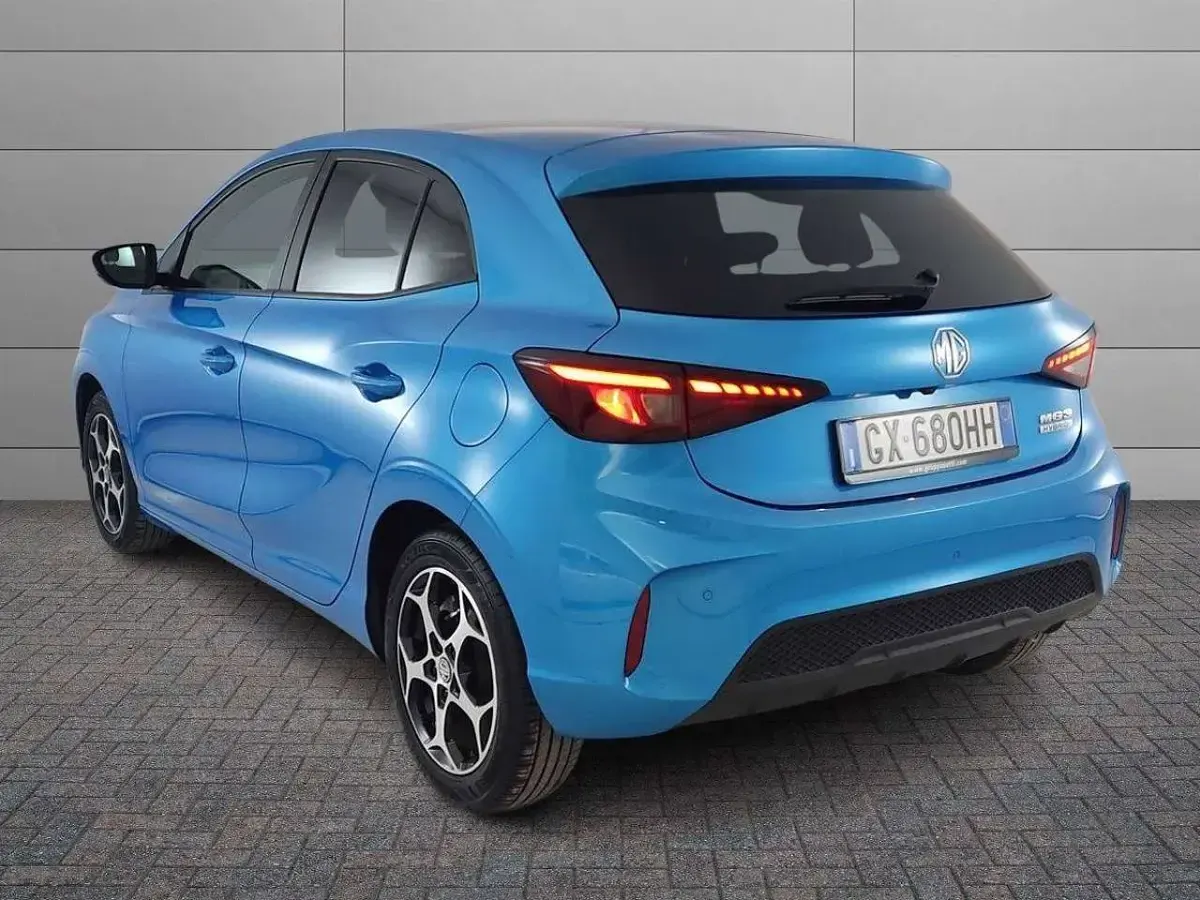 Usata MG MG3 Luxury 102 CV (75 kW) 2024 Blu/azzurro Utilitaria