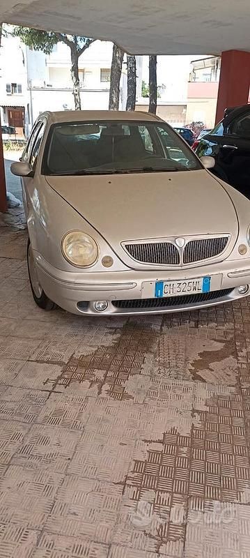 Usata Lancia Lybra 116 CV (85 kW) 2003 Grigio Station wagon