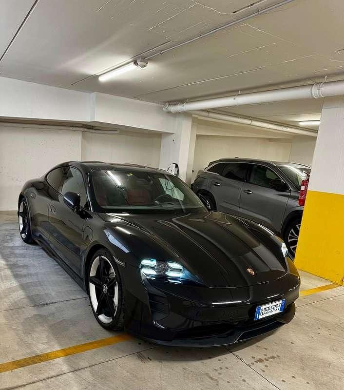 Usata Porsche Taycan 4S Performance Package 139 kW (190 CV) 2023 Berlina